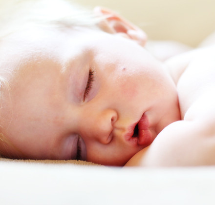 1blog-Daniel-sleeping-ethereal-stork-bites 1blog-Daniel-sleeping-ethereal-stork-bites